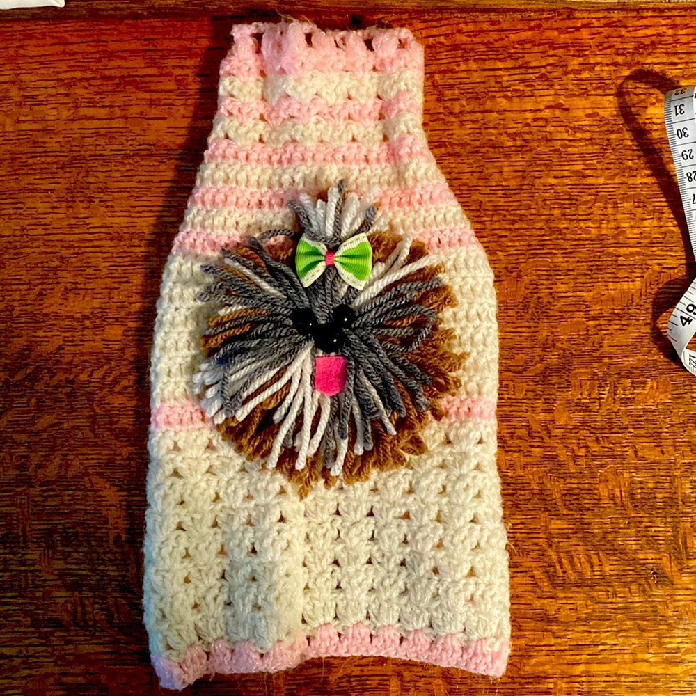 Xs pink and ivory dog Yorkie sweater.